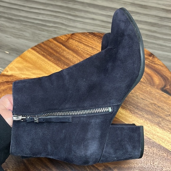 MICHAEL MICHAEL KORS BLACK SUEDE BOOTIES 8 - Picture 16 of 16